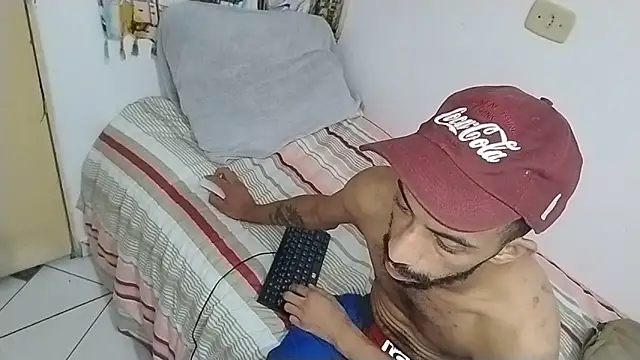 Snapshot of UncutToyBoy23cm chatting on March 22, 2025, 3:20 am UncutToyBoy23cm online show from March 22, 2025, 3:20 am