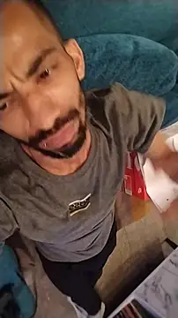 Snapshot of UncutToyBoy23cm chatting on March 14, 2025, 7:12 pm UncutToyBoy23cm online show from March 14, 2025, 7:12 pm