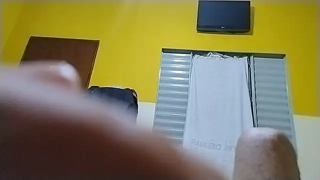 UncutToyBoy23cm online show from December 16, 2025, 1:48 pm