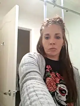 gorgeous11 online show from October 30, 2025, 11:52 am