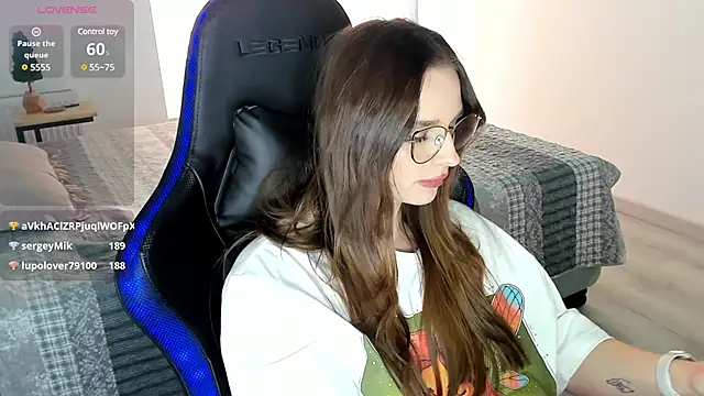 Snapshot of MCfly_11 chatting on February 9, 2025, 7:48 am MCfly 11 online show from February 9, 2025, 7:48 am