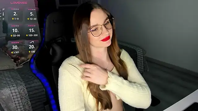 Snapshot of MCfly_11 chatting on February 9, 2025, 1:44 am MCfly 11 online show from February 9, 2025, 1:44 am