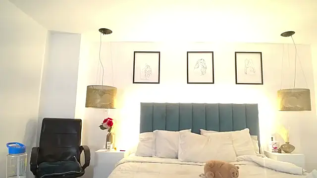 DestinyTorn online show from December 15, 2024, 5:13 am