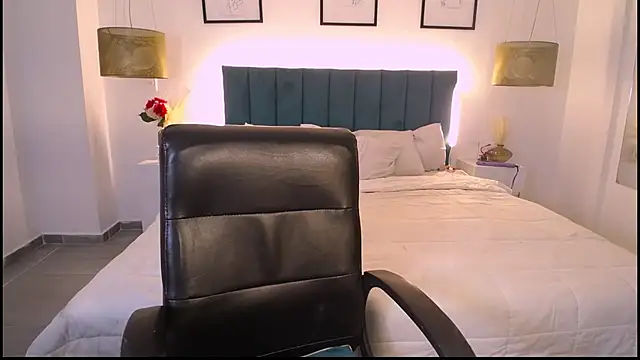 DestinyTorn online show from December 13, 2024, 5:38 am