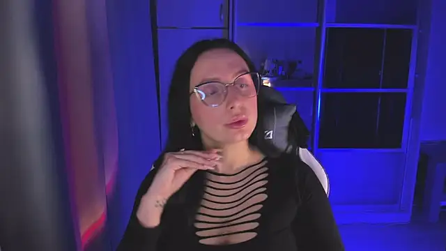 Christy Calypso online show from November 6, 2025, 3:27 pm