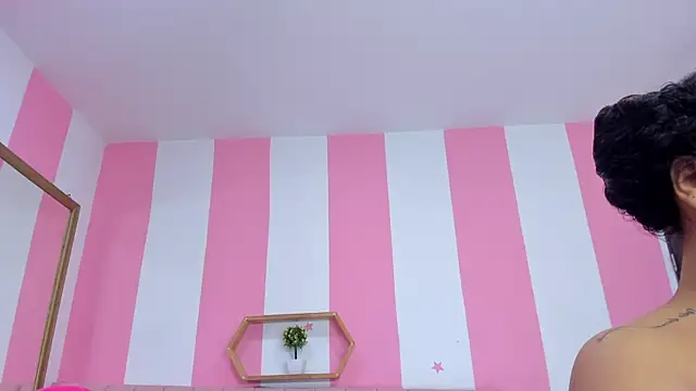 ISABELLA 020 online show from March 11, 2026, 12:21 pm