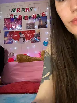 Snapshot of Heart_Ass chatting on January 2, 2025, 12:24 pm Heart Ass online show from January 2, 2025, 12:24 pm
