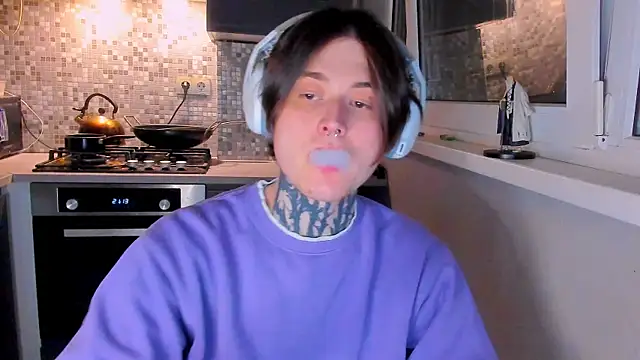 Snapshot of _torfin_ chatting on February 28, 2026, 9:58 pm torfin online show from February 28, 2026, 9:58 pm