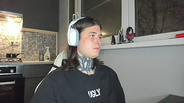 Snapshot of _torfin_ chatting on February 21, 2025, 8:49 pm torfin online show from February 21, 2025, 8:49 pm