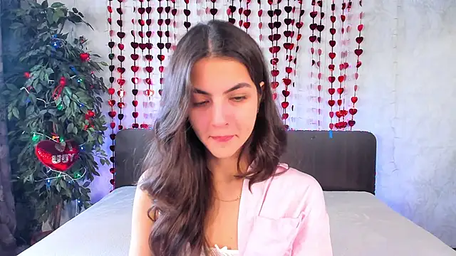Snapshot of Milana_Crystal_ chatting on February 7, 2025, 8:22 am Milana Crystal online show from February 7, 2025, 8:22 am