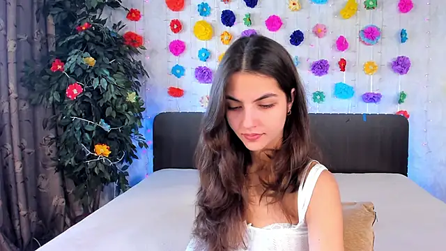 Snapshot of Milana_Crystal_ chatting on March 7, 2025, 8:23 am Milana Crystal online show from March 7, 2025, 8:23 am