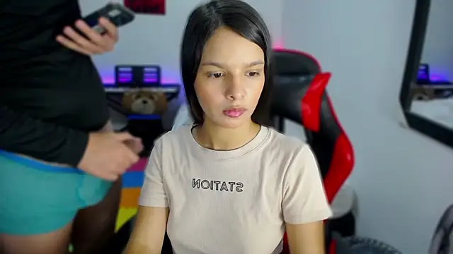 Snapshot of jessi_and_boy chatting on October 18, 2025, 3:47 pm jessi and boy online show from October 18, 2025, 3:47 pm