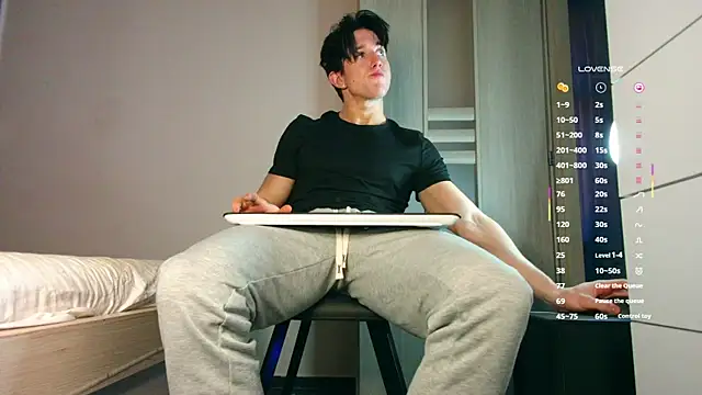 ChristianLevine  online show from December 20, 2025, 3:15 pm