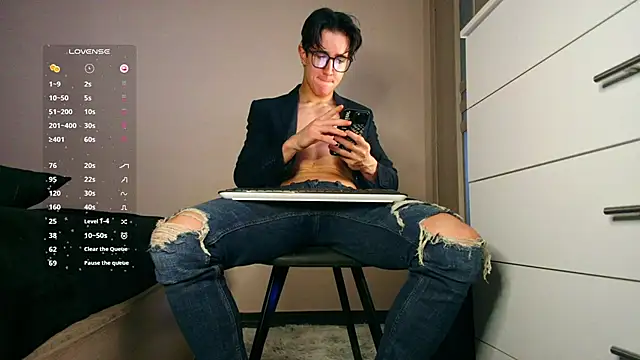 ChristianLevine  online show from April 1, 2026, 7:33 pm