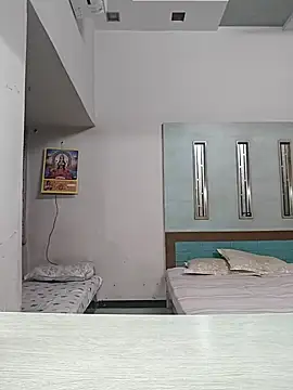 Vickyy 001 online show from February 16, 2025, 2:00 pm