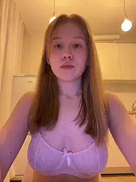 Snapshot of Eva_Weyne chatting on May 28, 2026, 8:04 pm Eva Weyne online show from May 28, 2026, 8:04 pm