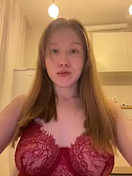 Snapshot of Eva_Weyne chatting on May 22, 2026, 8:18 pm Eva Weyne online show from May 22, 2026, 8:18 pm