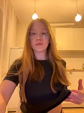 Eva Weyne online show from October 23, 2025, 7:12 pm