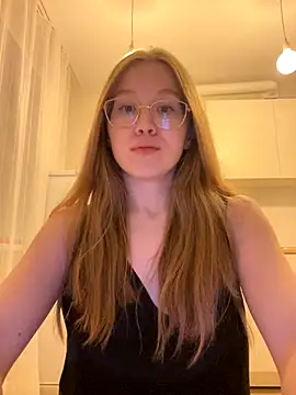 Eva Weyne online show from October 26, 2025, 8:09 pm