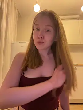 Snapshot of Eva_Weyne chatting on June 5, 2026, 9:20 pm Eva Weyne online show from June 5, 2026, 9:20 pm