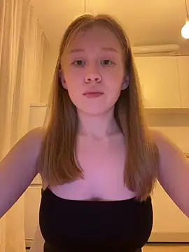 Snapshot of Eva_Weyne chatting on May 9, 2026, 9:07 pm Eva Weyne online show from May 9, 2026, 9:07 pm