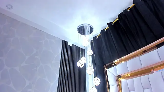 Snapshot of SarayRoyse chatting on February 11, 2026, 7:36 pm SarayRoyse online show from February 11, 2026, 7:36 pm