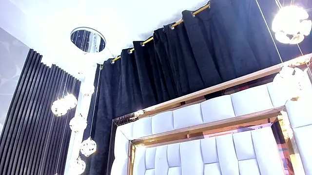 Snapshot of SarayRoyse chatting on September 27, 2025, 7:31 pm SarayRoyse online show from September 27, 2025, 7:31 pm