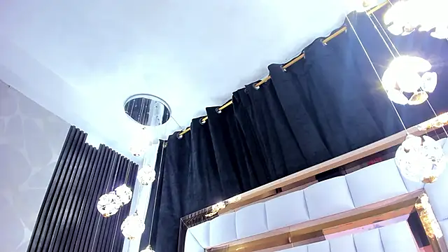 Snapshot of SarayRoyse chatting on September 16, 2025, 7:26 pm SarayRoyse online show from September 16, 2025, 7:26 pm