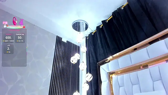 SarayRoyse online show from November 6, 2025, 7:29 pm