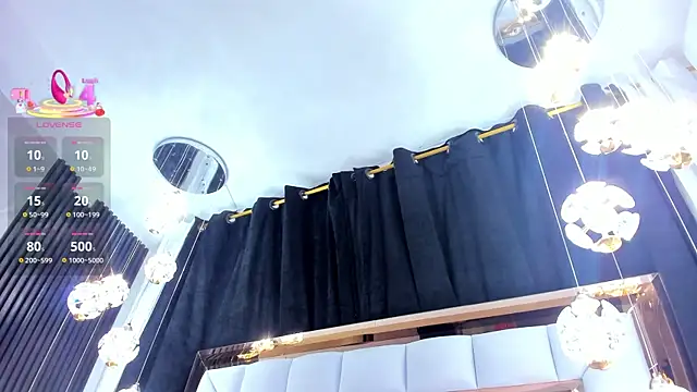 Snapshot of SarayRoyse chatting on September 12, 2025, 7:35 pm SarayRoyse online show from September 12, 2025, 7:35 pm