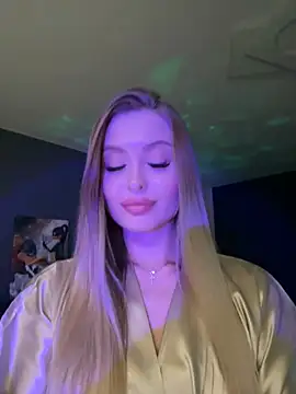 Snapshot of Sweet__Milly chatting on January 19, 2025, 6:32 pm Sweet  Milly online show from January 19, 2025, 6:32 pm