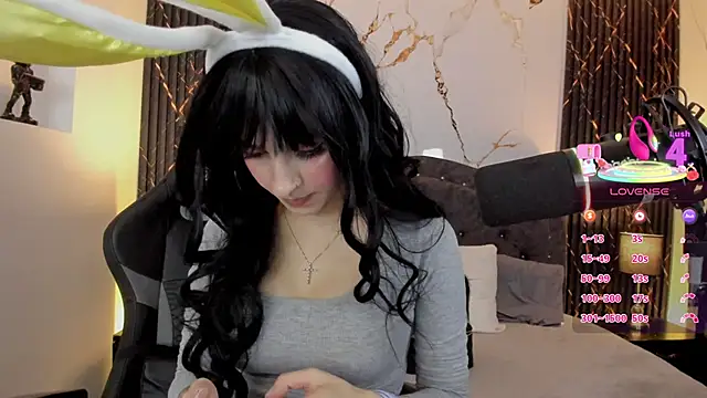 devlin violett online show from April 5, 2026, 11:39 am