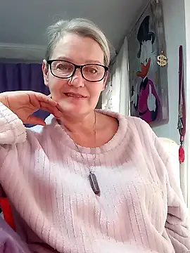 irinamaux online show from February 20, 2026, 8:27 am