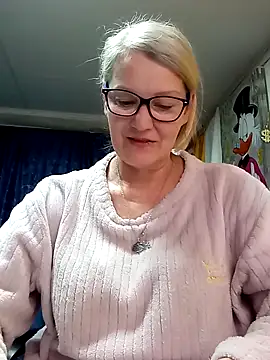 irinamaux online show from April 11, 2026, 1:13 am