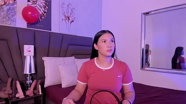 Sofi Perez  online show from February 16, 2026, 11:09 am