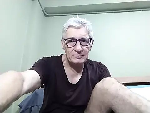 BIGUNCUTHARDCOCK online show from November 17, 2025, 1:53 am