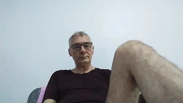 BIGUNCUTHARDCOCK online show from June 1, 2026, 12:00 am