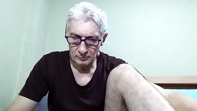 BIGUNCUTHARDCOCK online show from November 6, 2025, 5:00 am