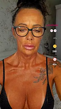 Misses-Cougar online show from June 29, 2026, 7:59 am