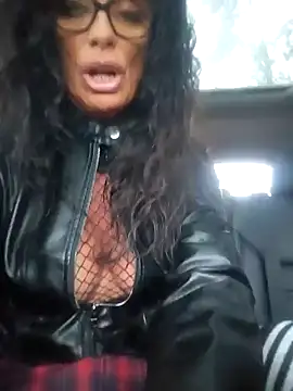 Snapshot of Misses-Cougar chatting on January 20, 2025, 1:00 pm Misses-Cougar online show from January 20, 2025, 1:00 pm