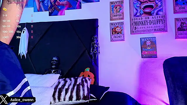 Aliceowenn online show from October 21, 2025, 9:25 pm