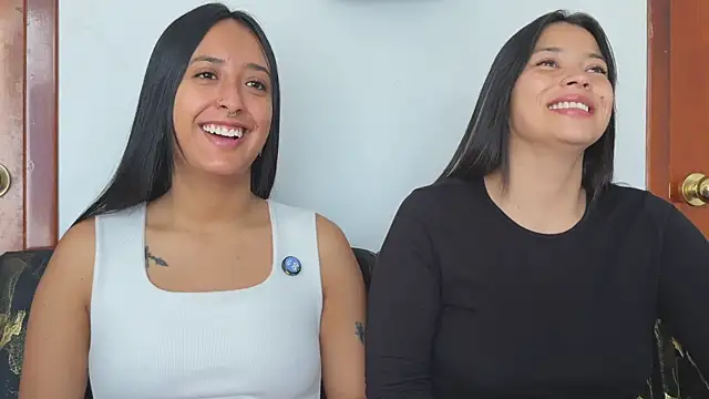 2SummerLove1 online show from November 16, 2025, 2:11 pm