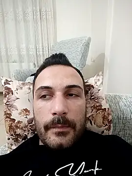 modelturanist27 online show from April 29, 2026, 11:33 pm