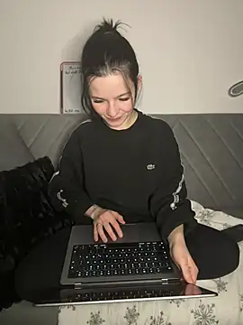 RoxiBlack online show from March 18, 2026, 3:46 pm