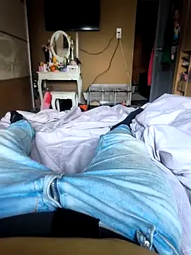 Yolinga205 online show from October 13, 2025, 6:26 am