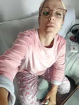 blondyruby online show from November 14, 2025, 8:29 am