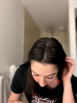  Juliette online show from November 28, 2025, 1:44 pm