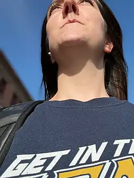  Juliette online show from December 18, 2025, 12:42 pm