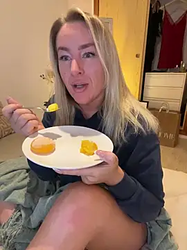 ChristyAdair online show from January 24, 2025, 7:28 pm