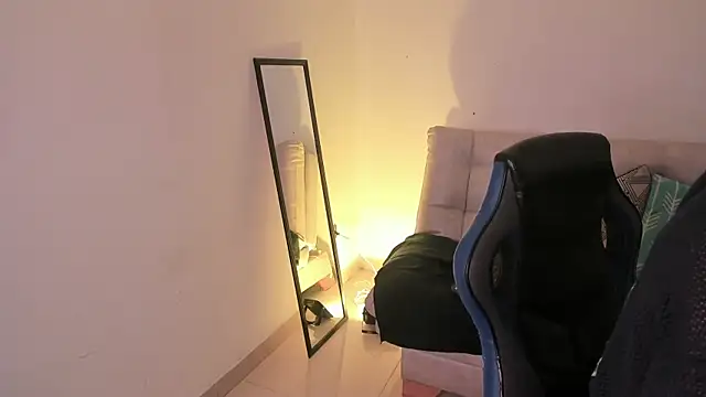 Tomy Rox online show from November 18, 2025, 8:34 pm